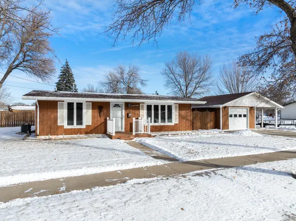 1800 1st Ave SW, Minot, ND 58701