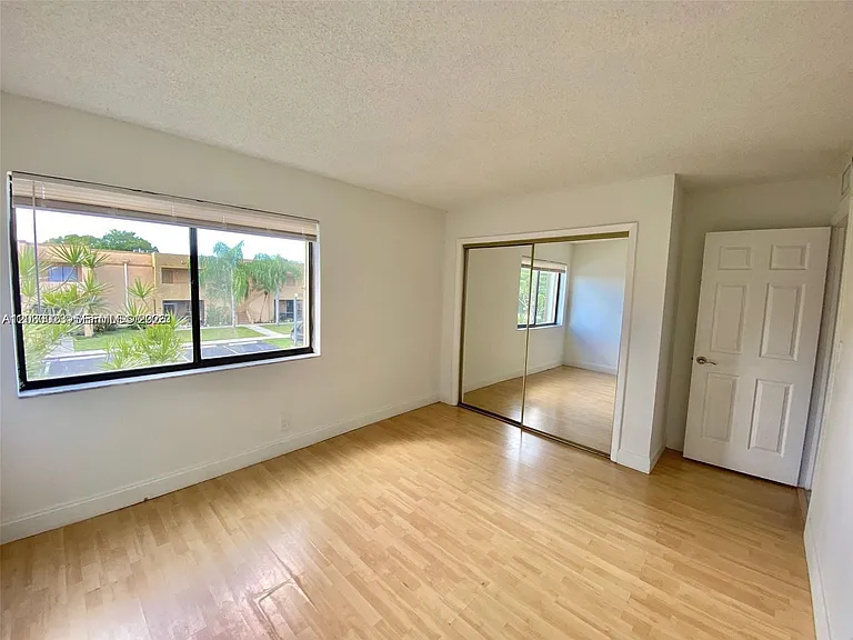 159 Lakeview Dr #204 — Photo 16