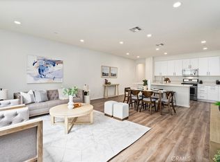 935 E Drapery Ln, Anaheim, CA 92802