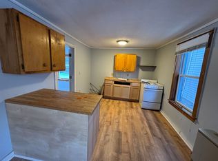55 River St APT A, Windsor, VT 05089