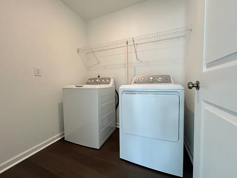 151 Hanover Dr — Photo 38