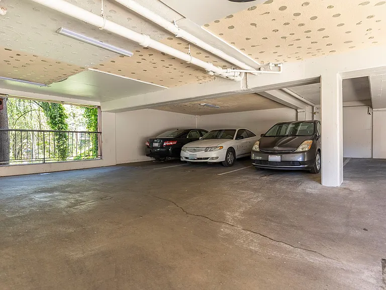 The Willis Apartments — Photo 6