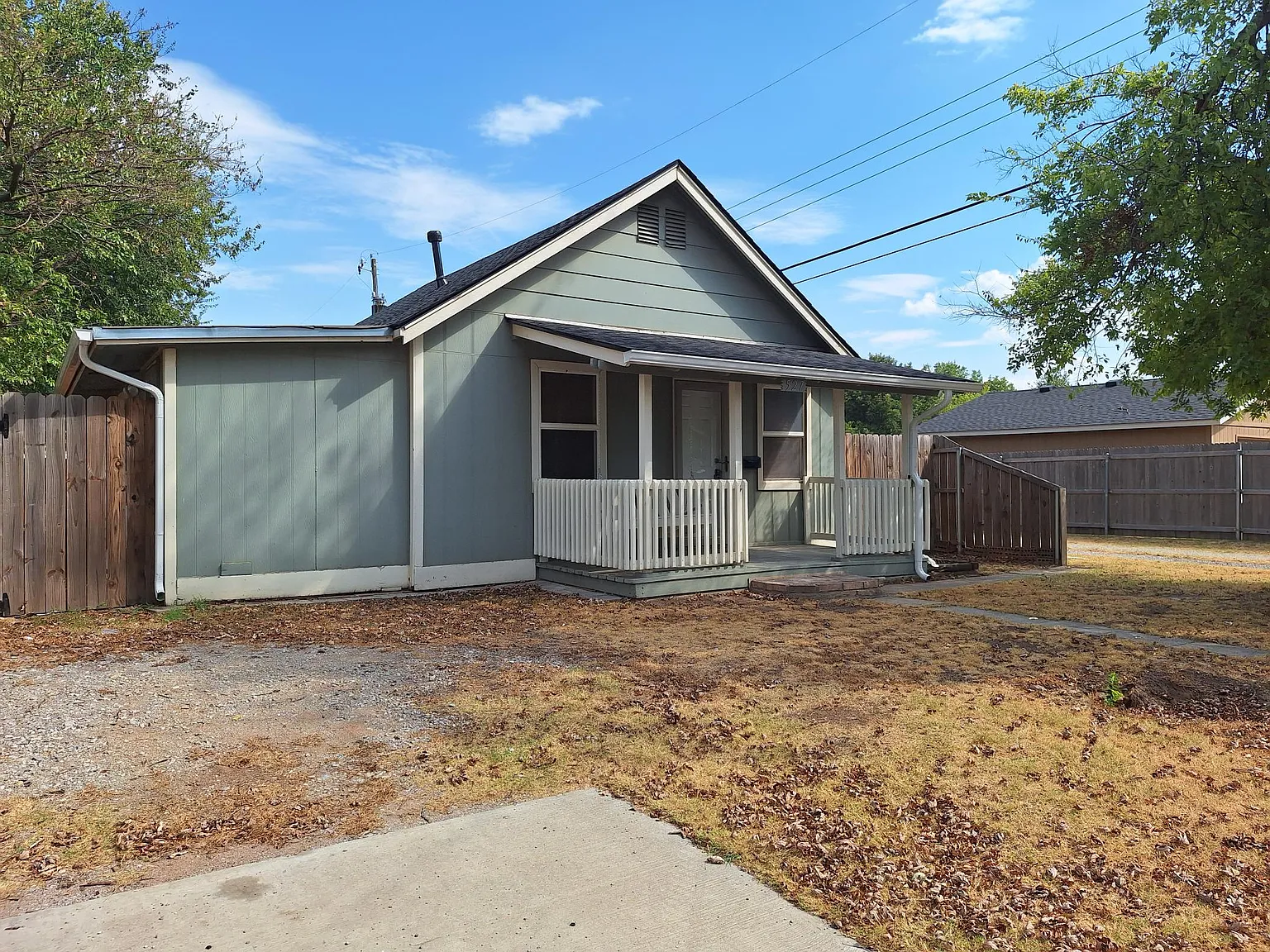 527 North Lahoma Avenue - 1 — Photo 2