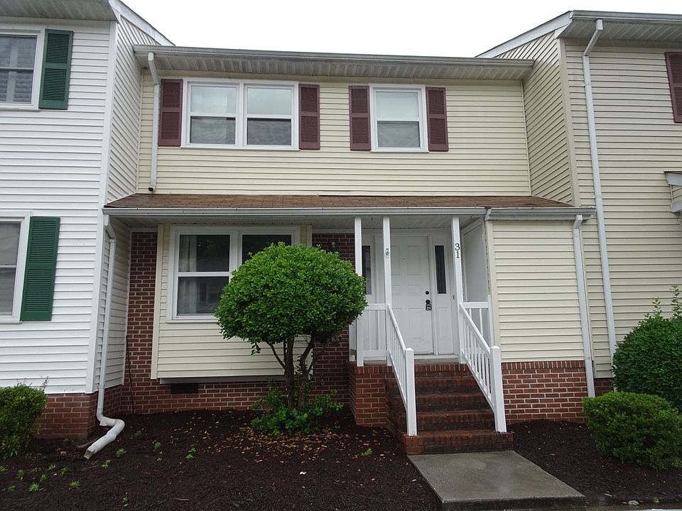 1st image of 31 Bromley Dr