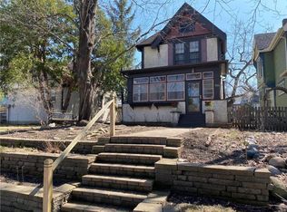 1966 Iglehart Ave, Saint Paul, MN 55104