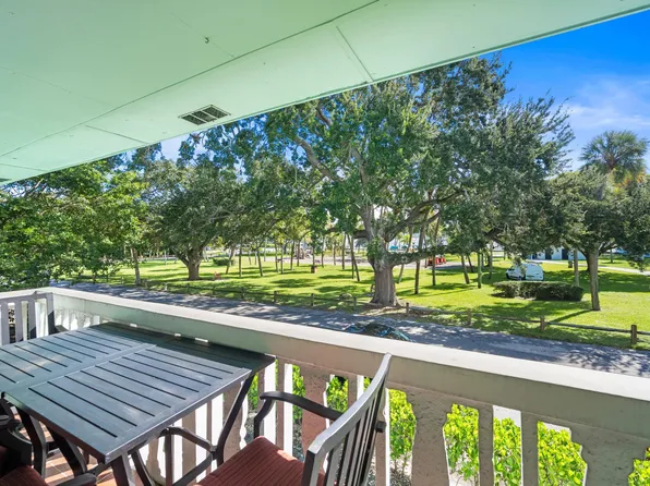 421 S Lakeside Drive #7, Lake Worth Beach, FL 33460