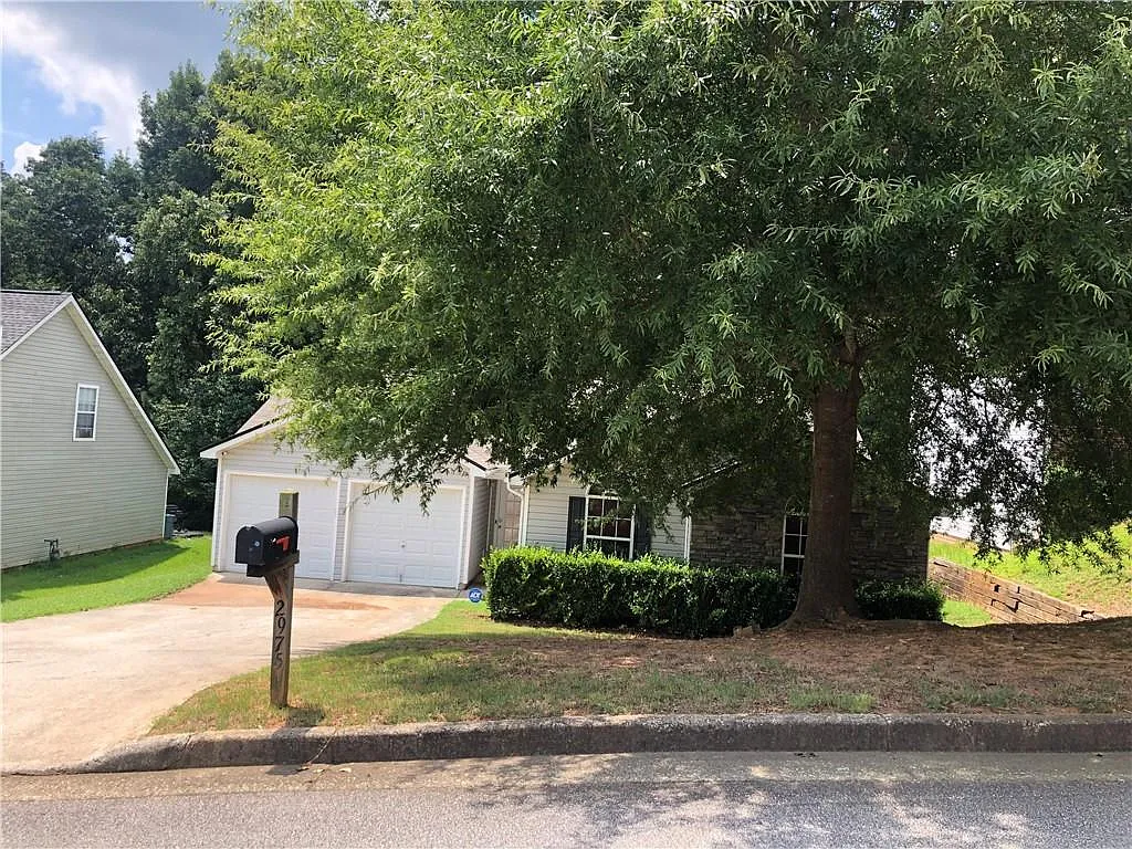 2975 Highland Hills Pkwy photo 1