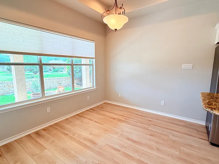 412 Shayla Ln — Photo 12