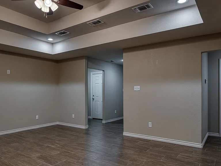 311 Javier Dr — Photo 3