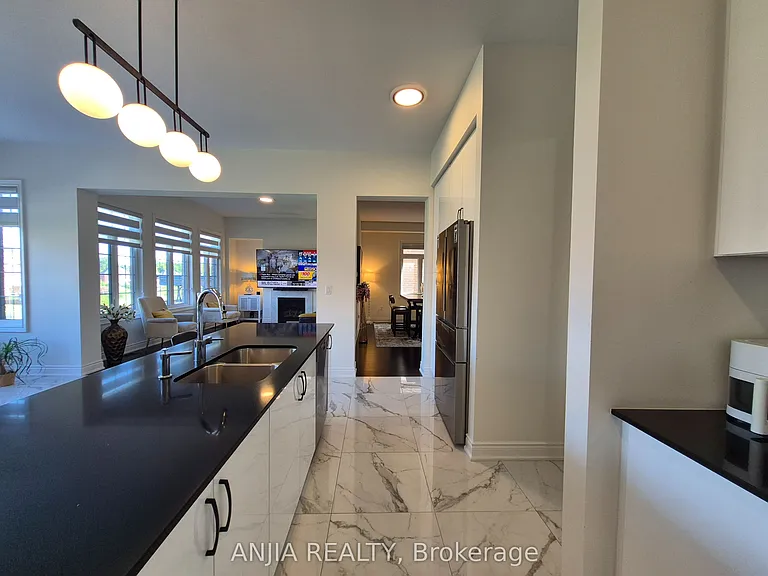 50 Meadow Vista Cres #UPPER — Photo 20