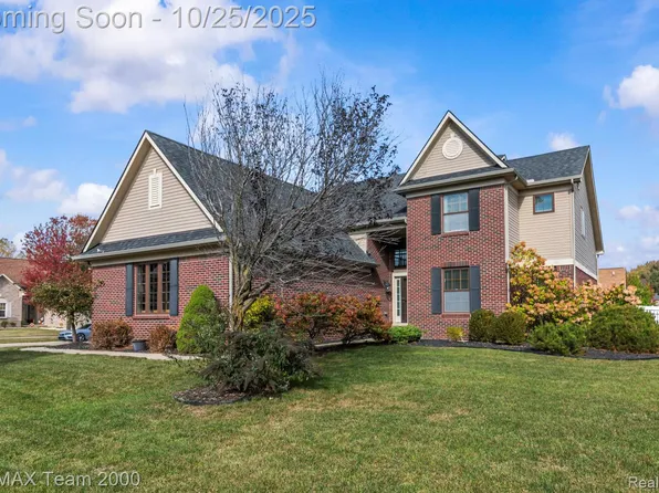 19712 Uroda St, Rockwood, MI 48173