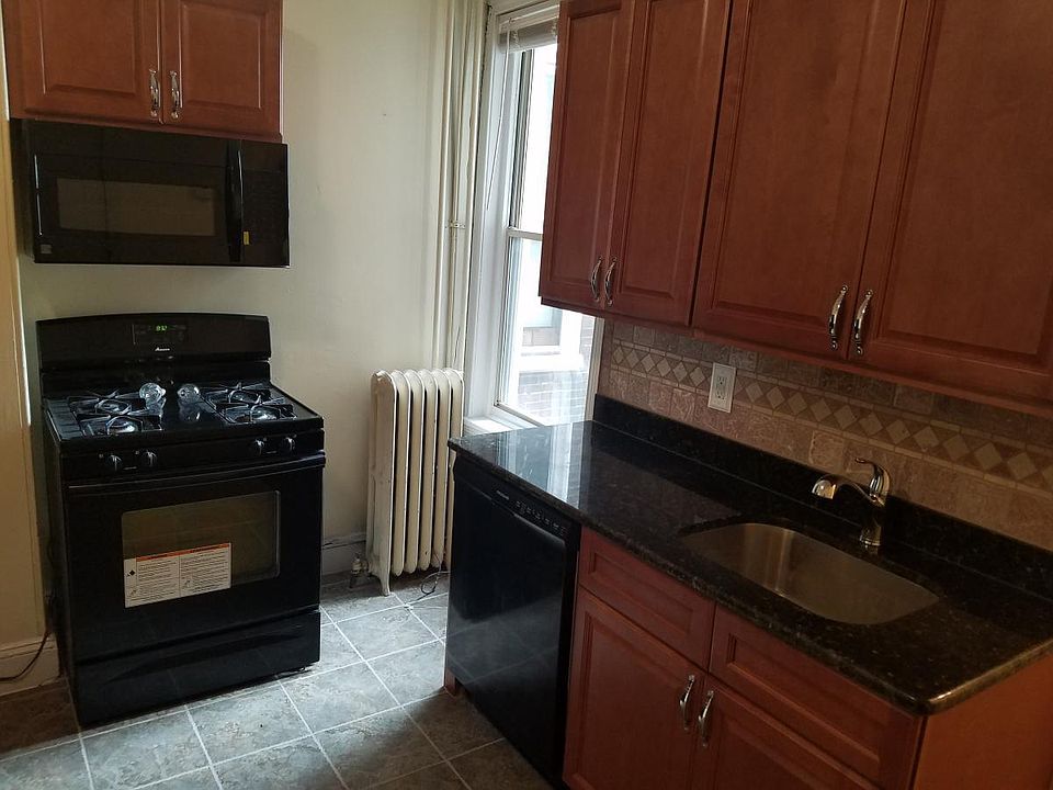 1st image of 412 N 41st St #2