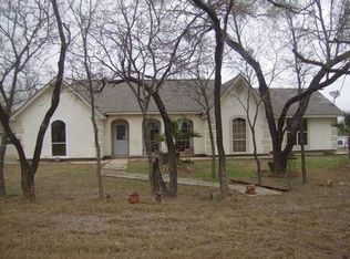 60 Kinney Rd, Somerset, TX 78069