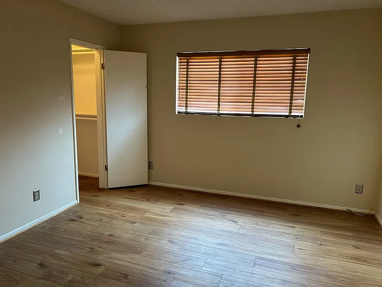 4376 Alla Rd — Photo 23