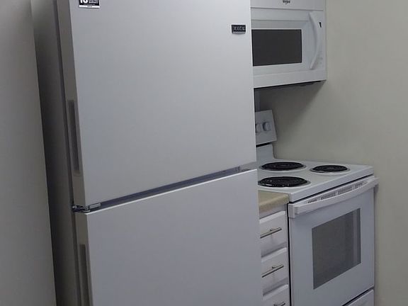 2nd image of 640 S 4th St Unit 25