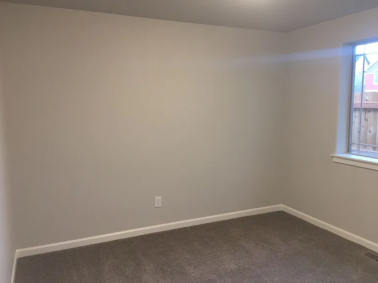 2935 NW Cedar Ave — Photo 11