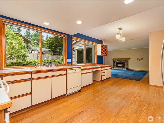2nd image of 14003 93 Avenue NE