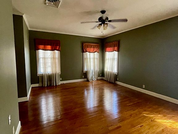 3rd image of 1505 Julia St