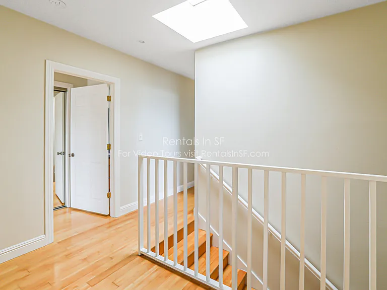 540 Griffith St — Photo 10