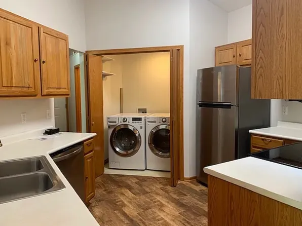 2447 Patricia Dr, Urbandale, IA 50322