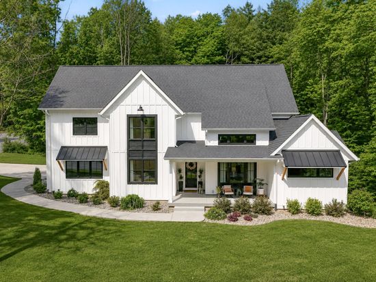 7066 Northstar Ave, Kalamazoo, MI 49009