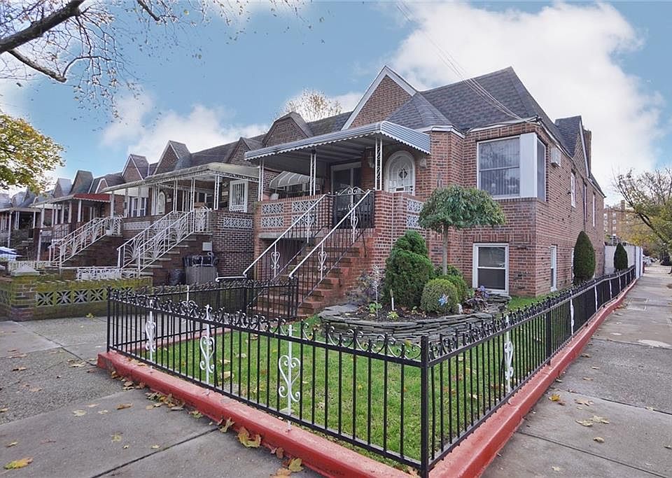 1st image of 2702 Avenue W