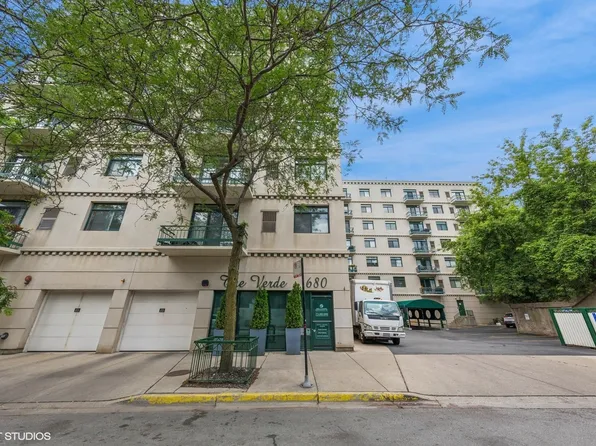 680 N Green St APT 402, Chicago, IL 60642
