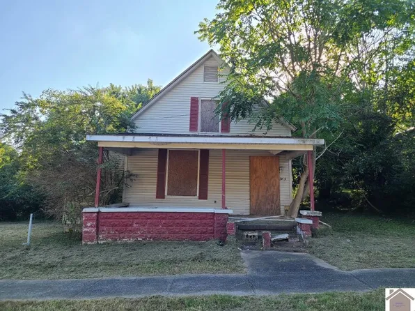 343 N 4th St, Central City, KY 42330
