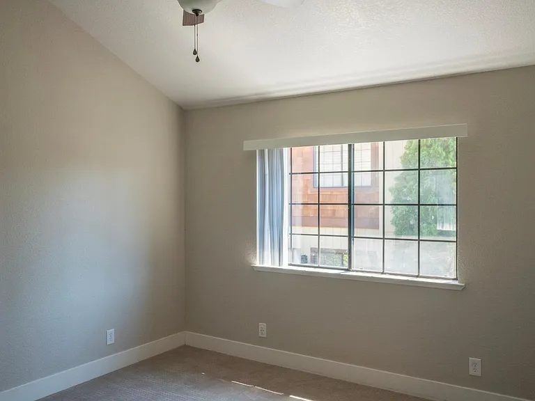 Cedar Court Townhomes — Photo 12