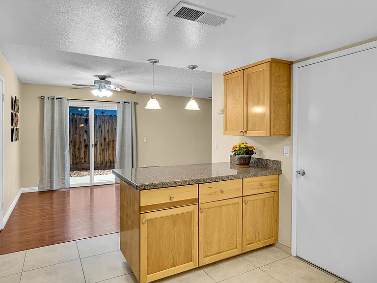 4206-4208 Casa Blanca Ln #4206 — Photo 6