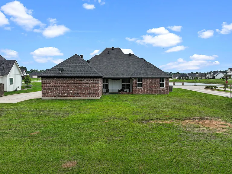 301 Rosedown Ln — Photo 30