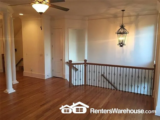 390 Mystic Ridge Ln — Photo 2