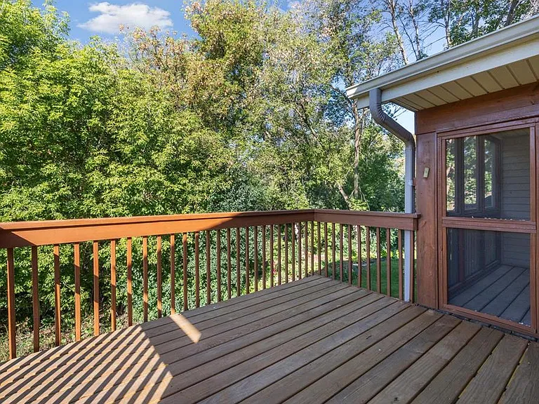 7017 Polaris Ln N — Photo 5