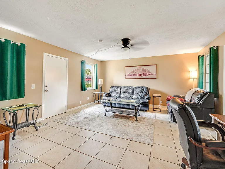 108 Avenue D E — Photo 10