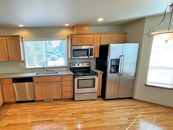 5th image of 6716 176th Street Ct E