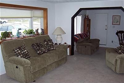 3rd image of 5522 Moorefield Dr