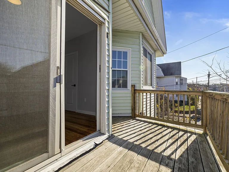40 William St #2 — Photo 12