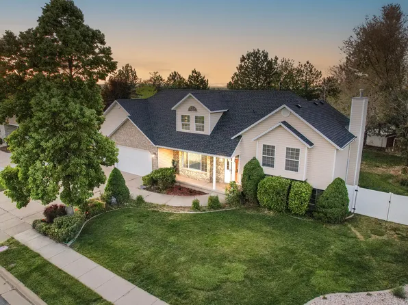 1888 W 1520 N, Clinton, UT 84015