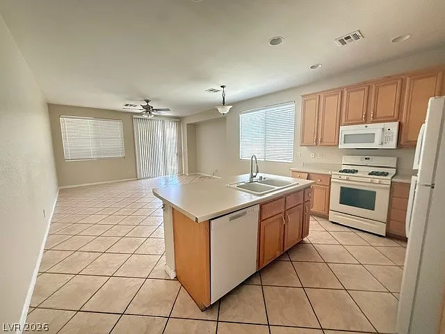 7634 Avila Beach Ave — Photo 4