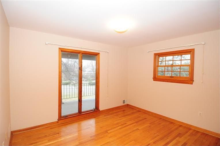 1st image of 801 Mary St