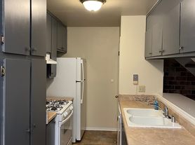 2276 Segundo Ct