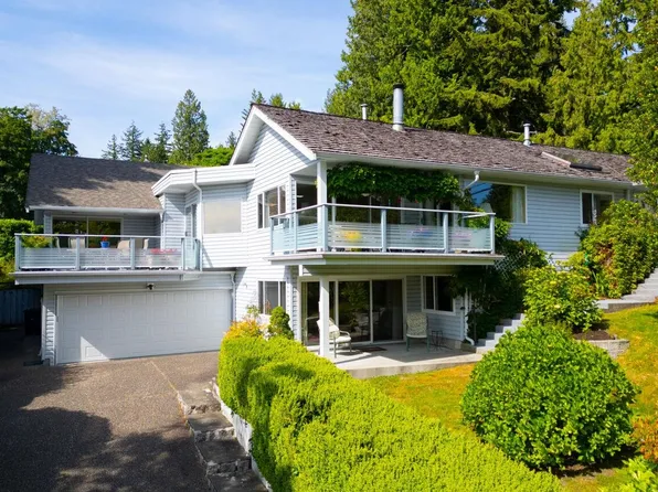530 E Queens Rd N, Vancouver, BC V7N 1H1