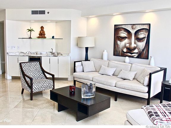 4th image of 2800 Island Blvd APT 2002