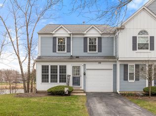 148 Park Ridge Ct, Aurora, IL 60504