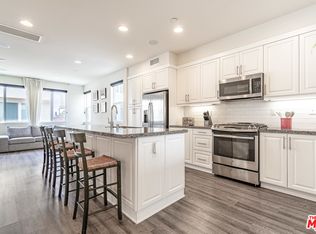 634 Port Dr, Costa Mesa, CA 92627