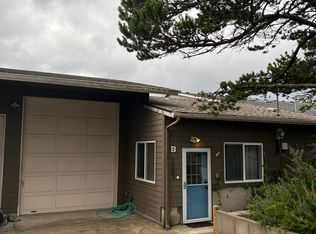 1007 NW Lake St UNIT B, Newport, OR 97365