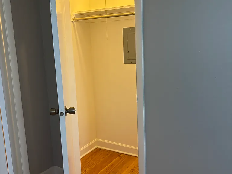 1306 Carol St — Photo 13