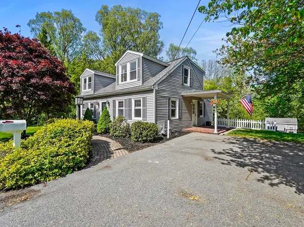 71 Mission Rd, North Chelmsford, MA 01863