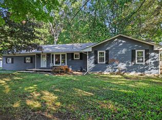 20752 Newman Dr, Brownstown, MI 48183