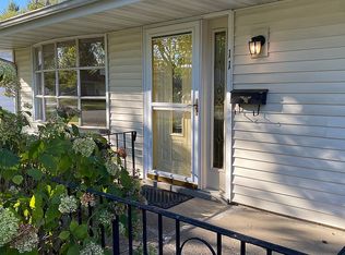 11 Fox Ct, Springfield, IL 62703